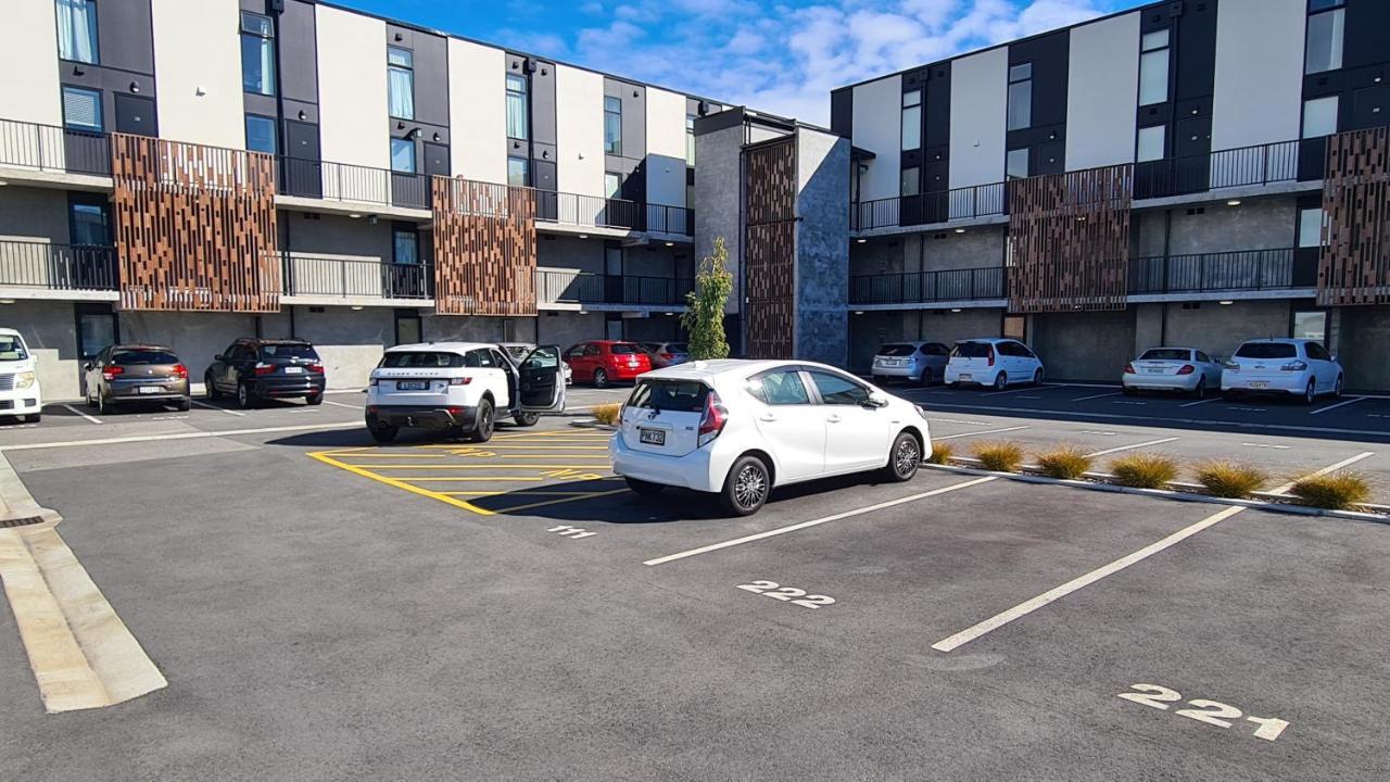 2 Bedroom City Pad With Free Car Park كريستتشيرش المظهر الخارجي الصورة